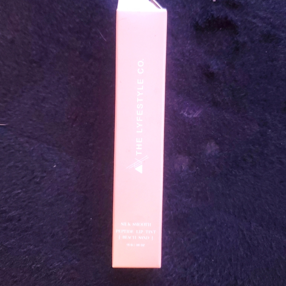 The Lifestyle Co Lip Tint BEACH sand